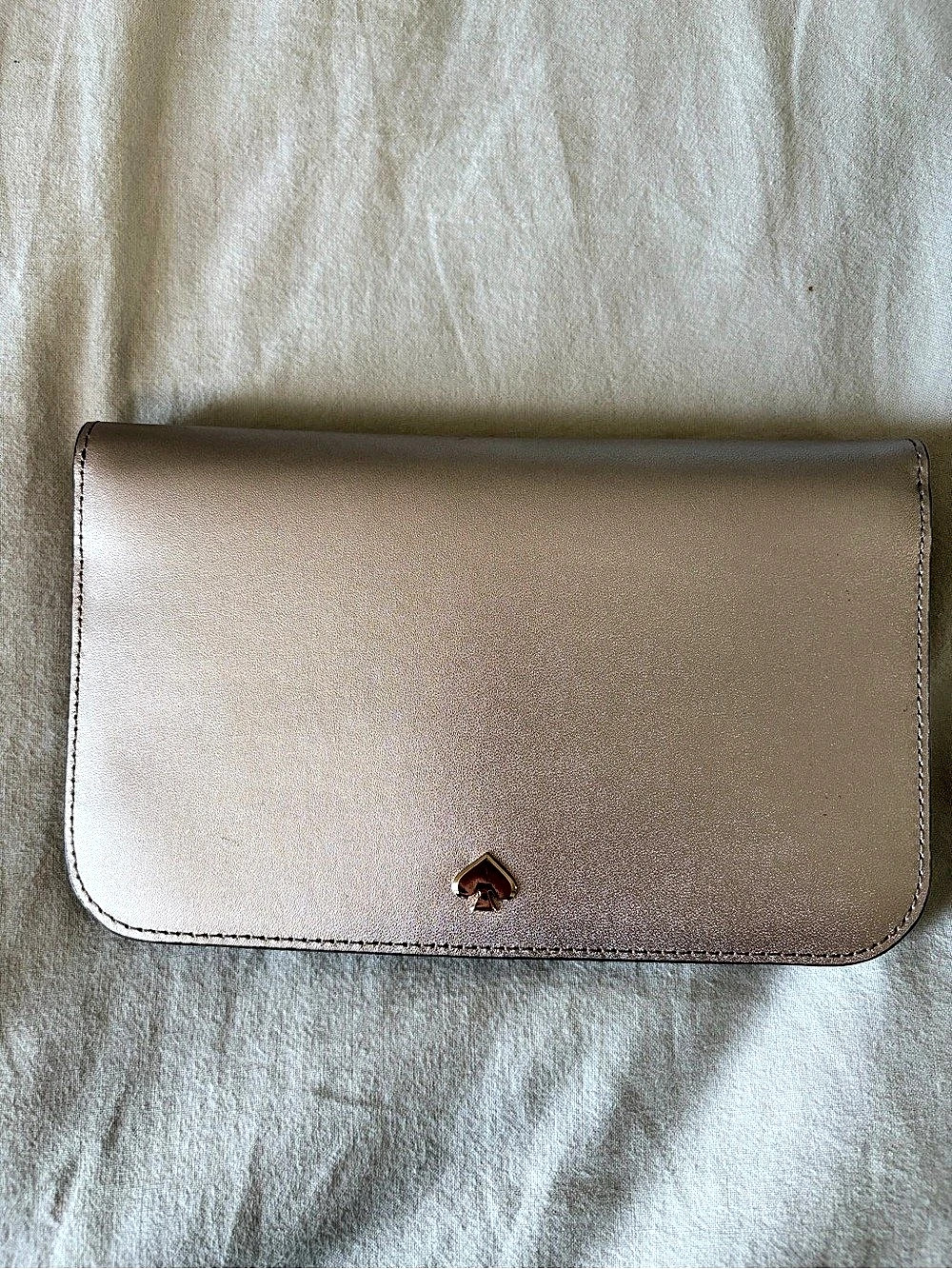 kate spade Wallet in Rose Gold Like New